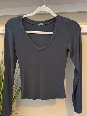 Garage Tara Long Sleeve Ribbed V-Neck Tee Shirt Size Small Knit Strechy EUC